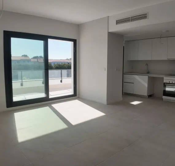 Sale of penthouse in Estepona