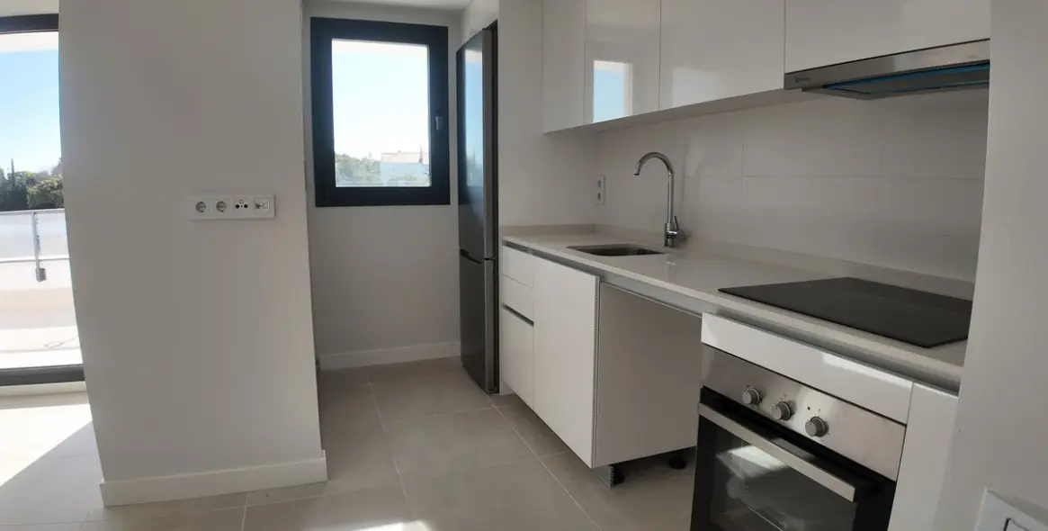 Sale of penthouse in Estepona 6