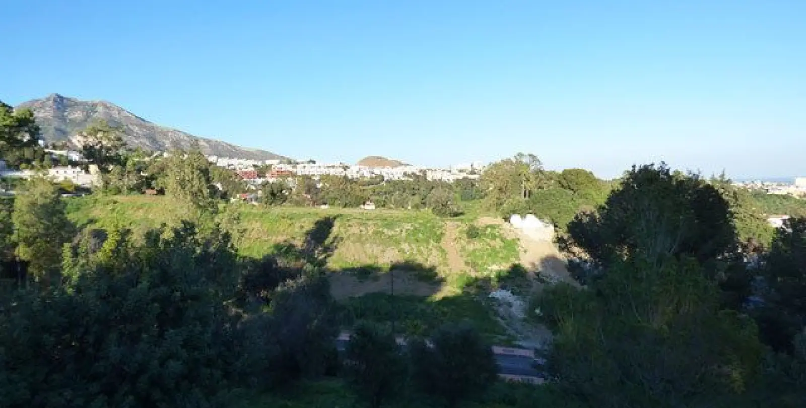 Venta de parcela residencial en Benalmadena Pueblo 2