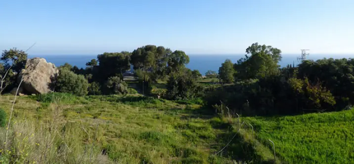 Продажа  жилого участка в Benalmadena Pueblo 0