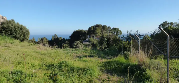 Продажа  жилого участка в Benalmadena Pueblo 2