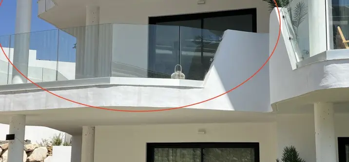 Sale of middle floor apartment in Fuengirola 1