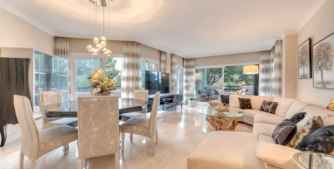 Продажа апартаментов на среднем этаже в Elviria 1