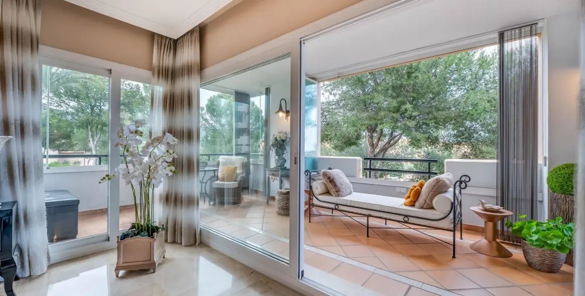 Продажа апартаментов на среднем этаже в Elviria 7