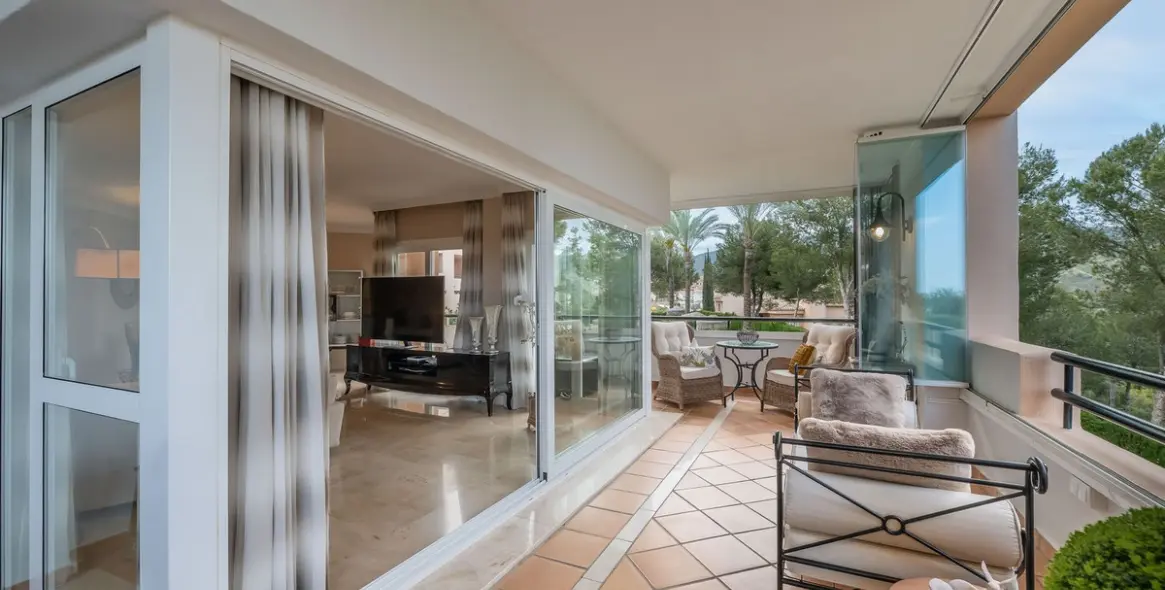 Продажа апартаментов на среднем этаже в Elviria 10