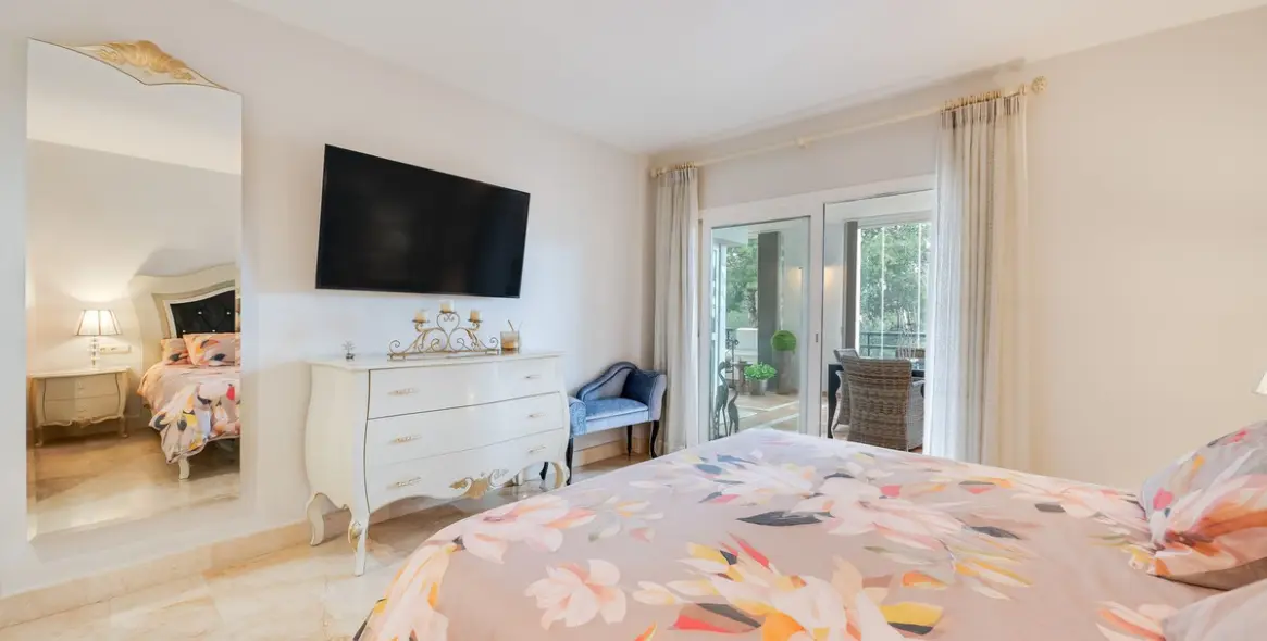 Продажа апартаментов на среднем этаже в Elviria 18