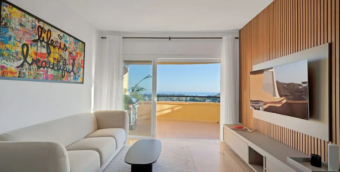 Продажа апартаментов на среднем этаже в Elviria 1