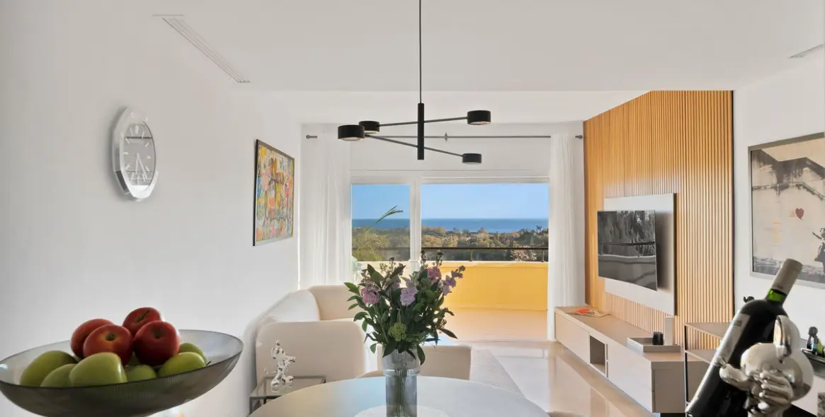 Venta de apartamento en planta media en Elviria 4