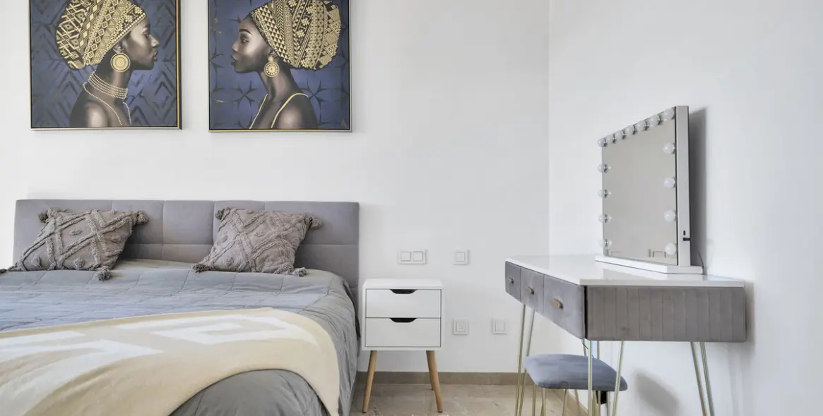 Sale of middle floor apartment in Elviria 29