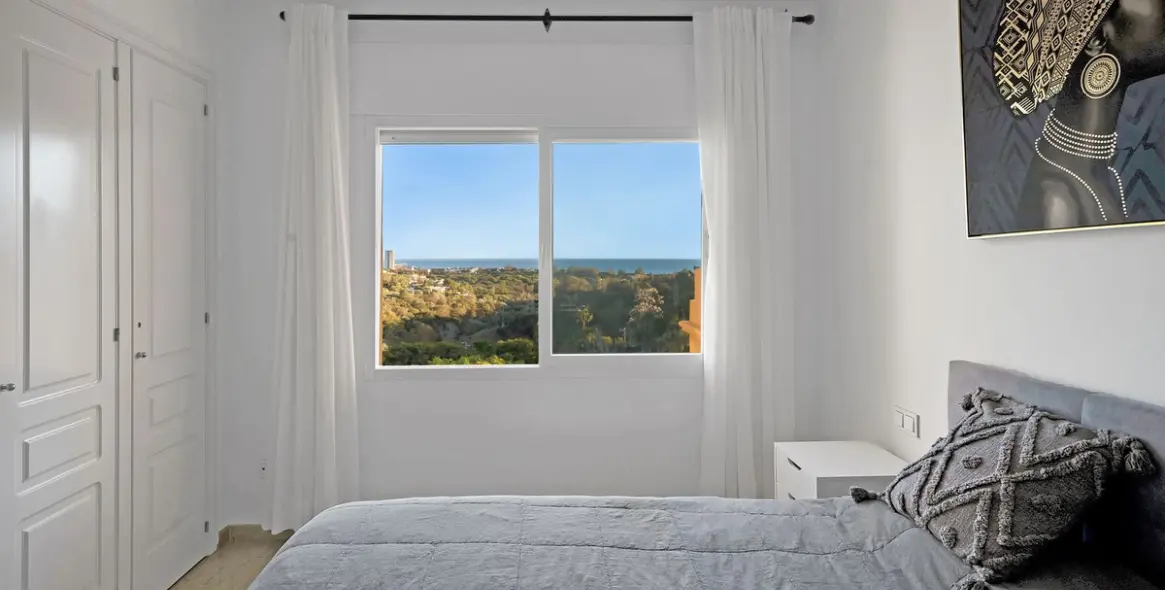 Продажа апартаментов на среднем этаже в Elviria 11