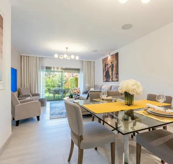 Venta de apartamento en planta baja en Estepona