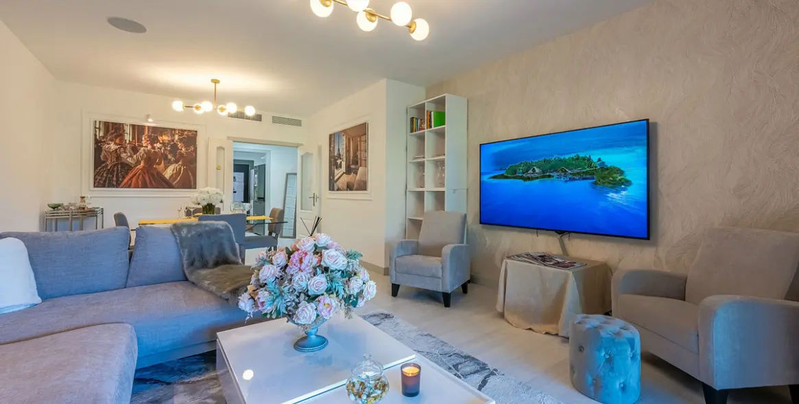 Sale of ground floor apartment in Estepona 18