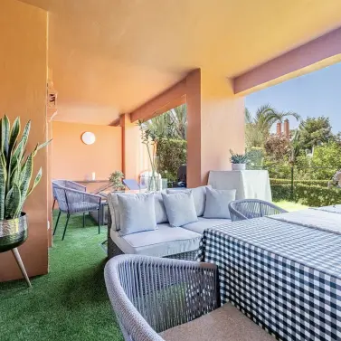 Venta de apartamento en planta baja en Estepona