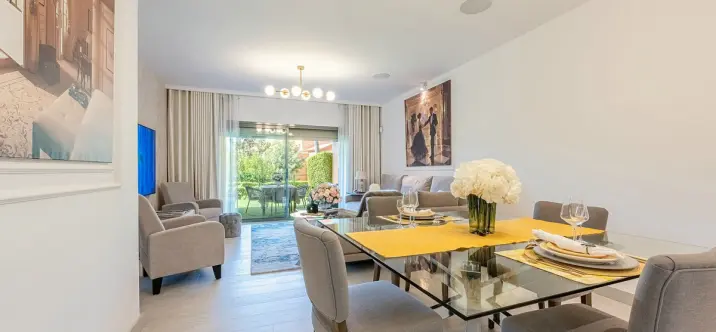 Venta de apartamento en planta baja en Estepona 2