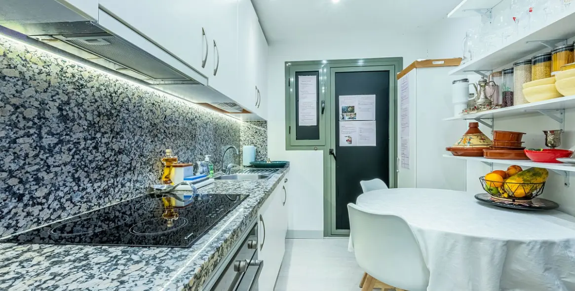 Venta de apartamento en planta baja en Estepona 4