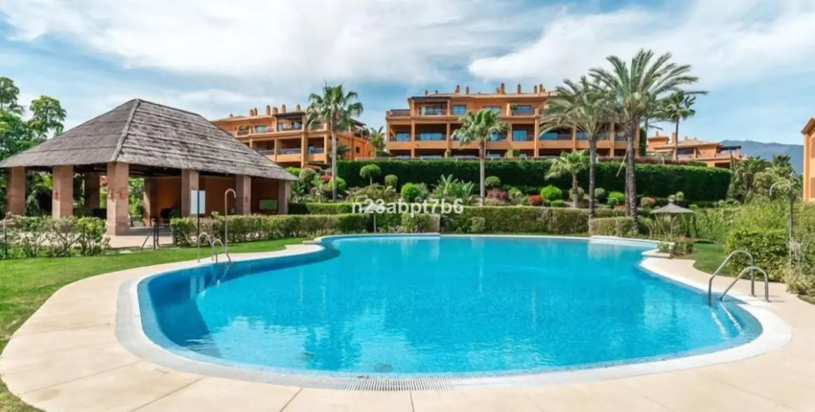 Venta de apartamento en planta baja en Estepona 14