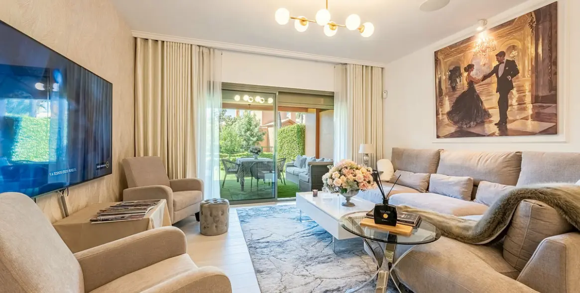 Venta de apartamento en planta baja en Estepona 15