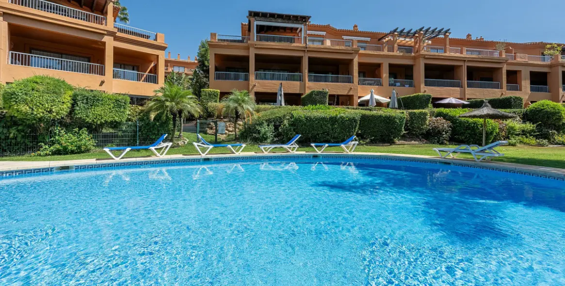 Venta de apartamento en planta baja en Estepona 24