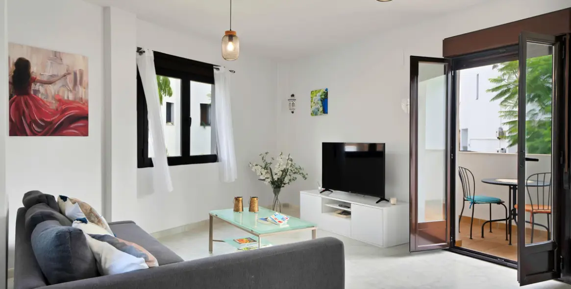 Продажа  отдельно стоящей виллы в Torrenueva 12