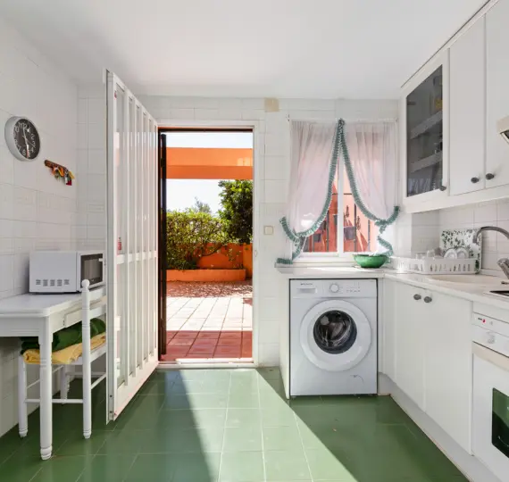 Sale of ground floor apartment in Marbella