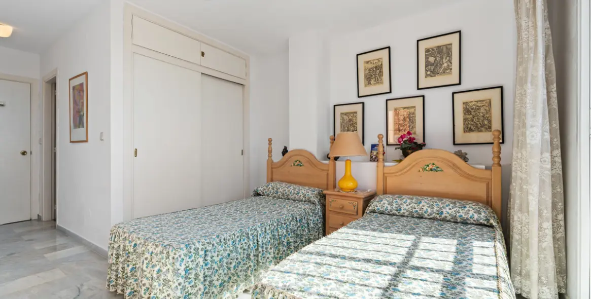 Sale of ground floor apartment in Marbella 8