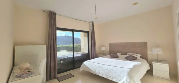 Sale of ground floor apartment in Benahavís 4