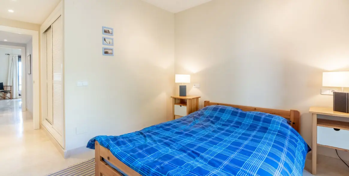 Продажа апартаментов на среднем этаже в Los Arqueros 13