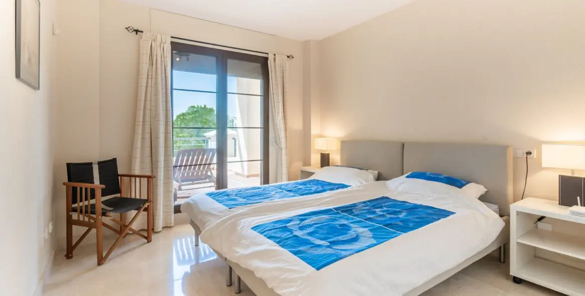 Продажа апартаментов на среднем этаже в Los Arqueros 12