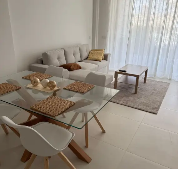 Продажа апартаментов на первом этаже в Benalmadena Costa