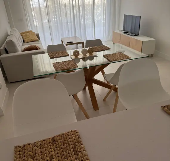 Продажа апартаментов на первом этаже в Benalmadena Costa