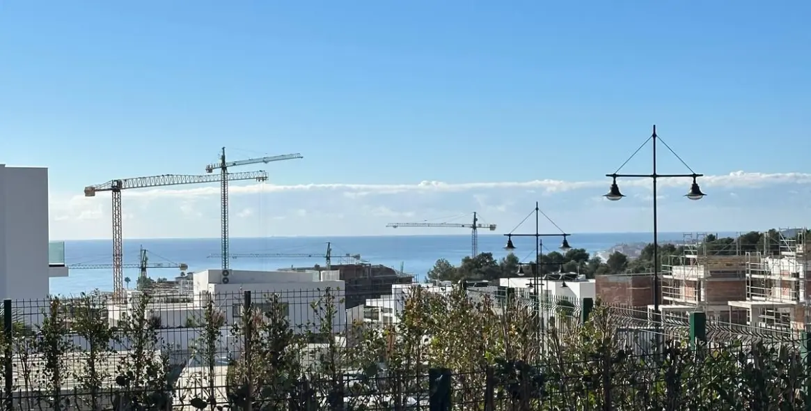 Продажа апартаментов на первом этаже в Benalmadena Costa 10