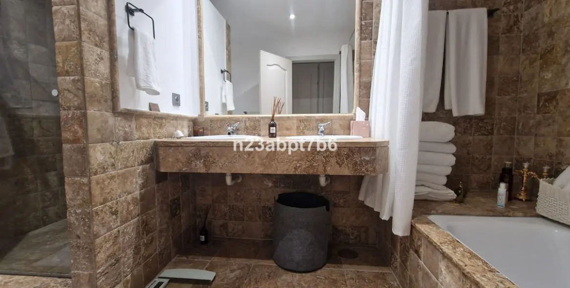 Sale of ground floor apartment in Atalaya 6