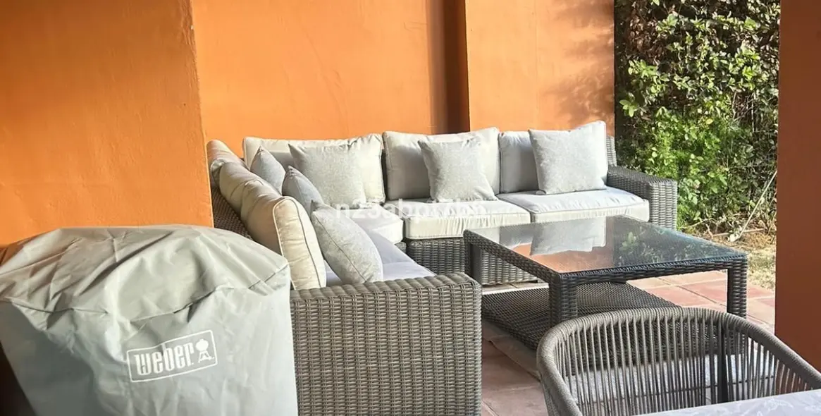 Sale of ground floor apartment in Atalaya 13