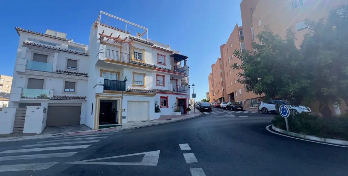 Sale of townhouse in Estepona 5