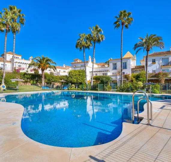 Продажа таунхауса в Estepona