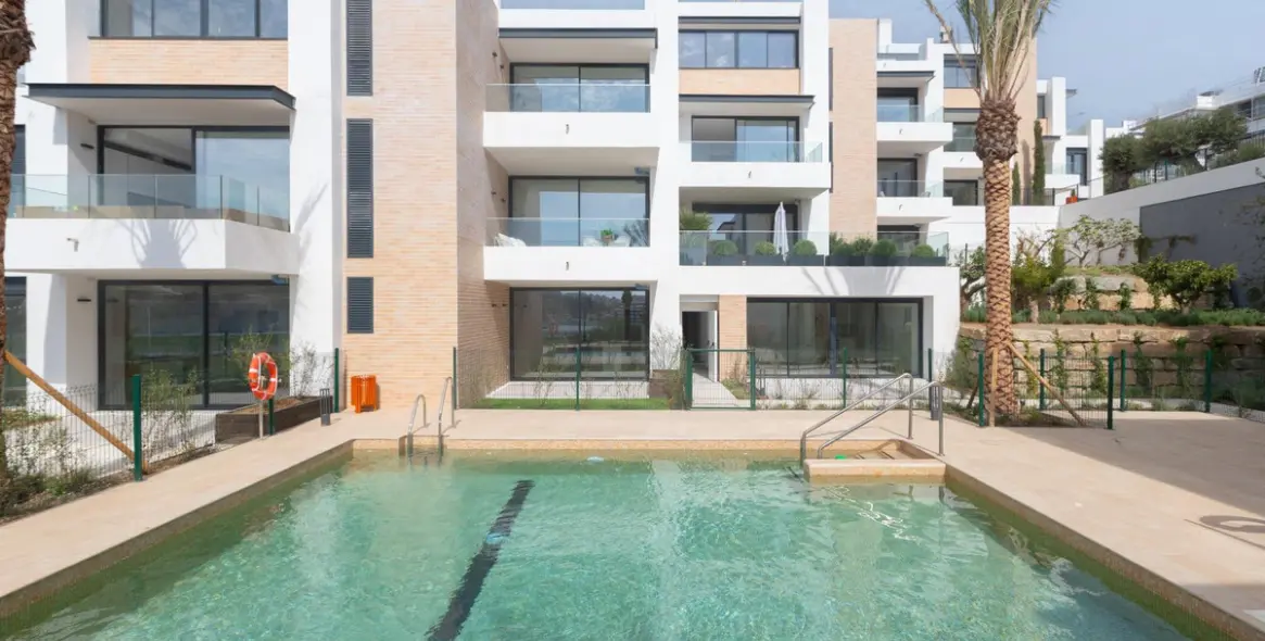 Sale of penthouse in Estepona 14