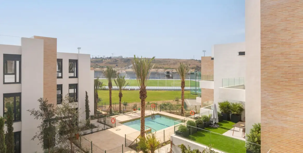 Sale of penthouse in Estepona 17