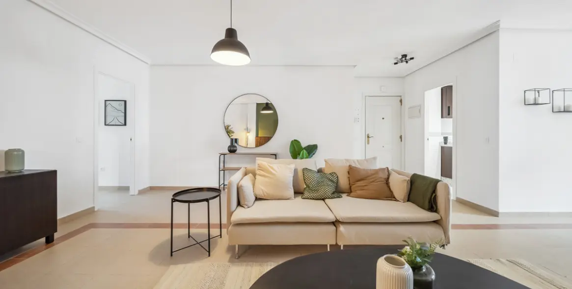 Продажа апартаментов на среднем этаже в Nueva Andalucía 11