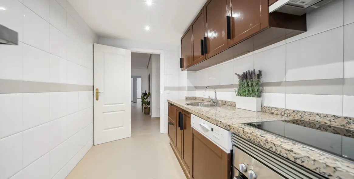 Продажа апартаментов на среднем этаже в Nueva Andalucía 19