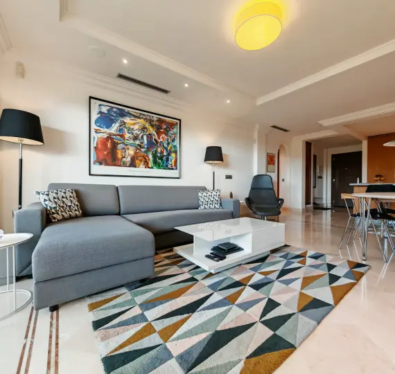 Продажа апартаментов на среднем этаже в Nueva Andalucía