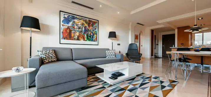 Продажа апартаментов на среднем этаже в Nueva Andalucía 0