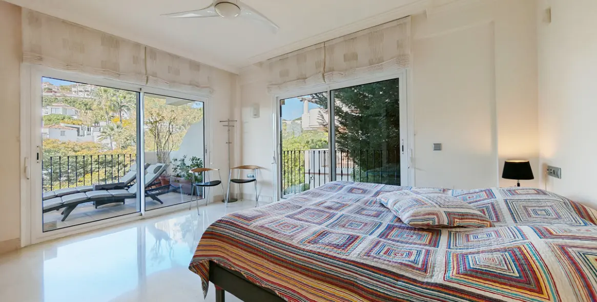 Продажа апартаментов на среднем этаже в Nueva Andalucía 8