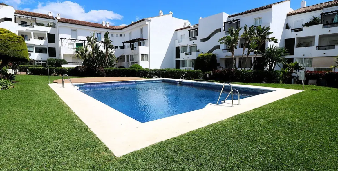 Sale of penthouse duplex in Bel Air 1