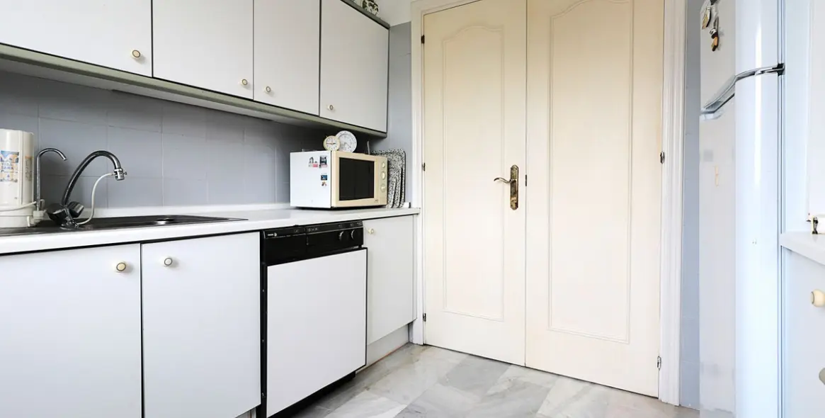 Sale of penthouse duplex in Bel Air 11