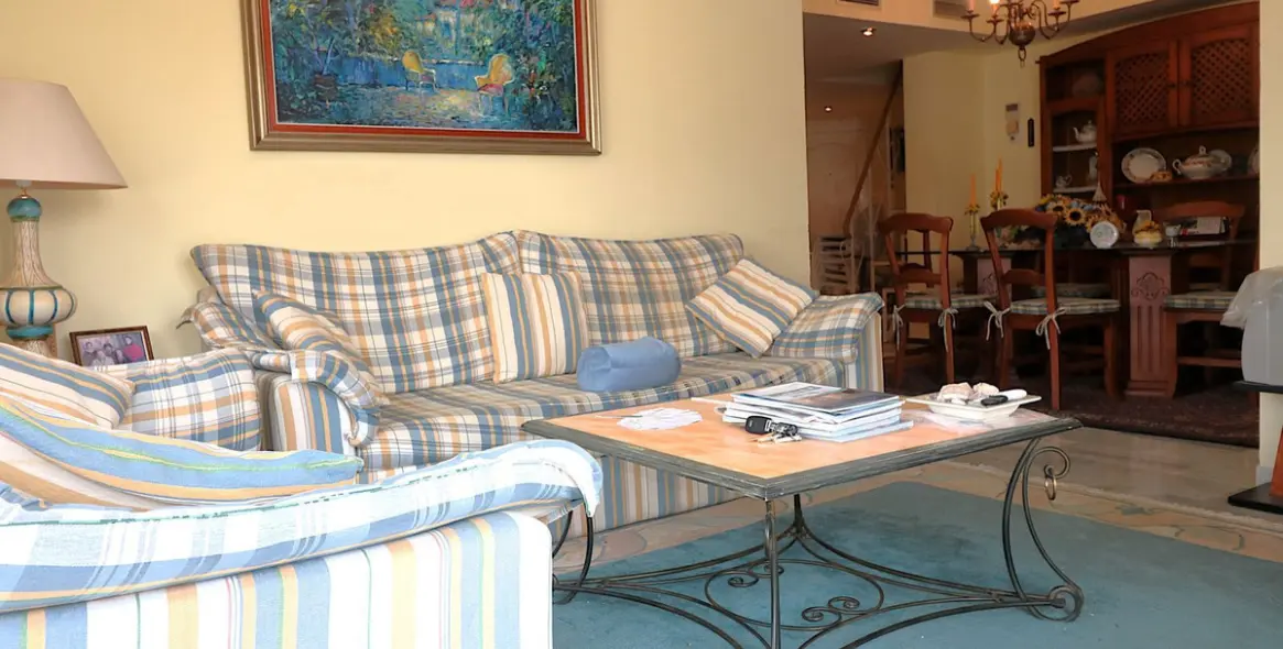 Sale of penthouse duplex in Bel Air 12