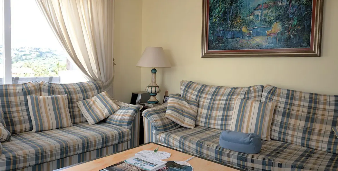 Sale of penthouse duplex in Bel Air 13