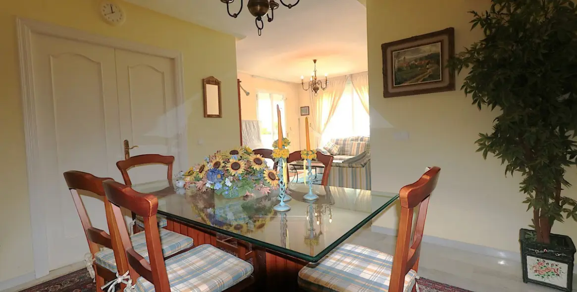 Sale of penthouse duplex in Bel Air 15