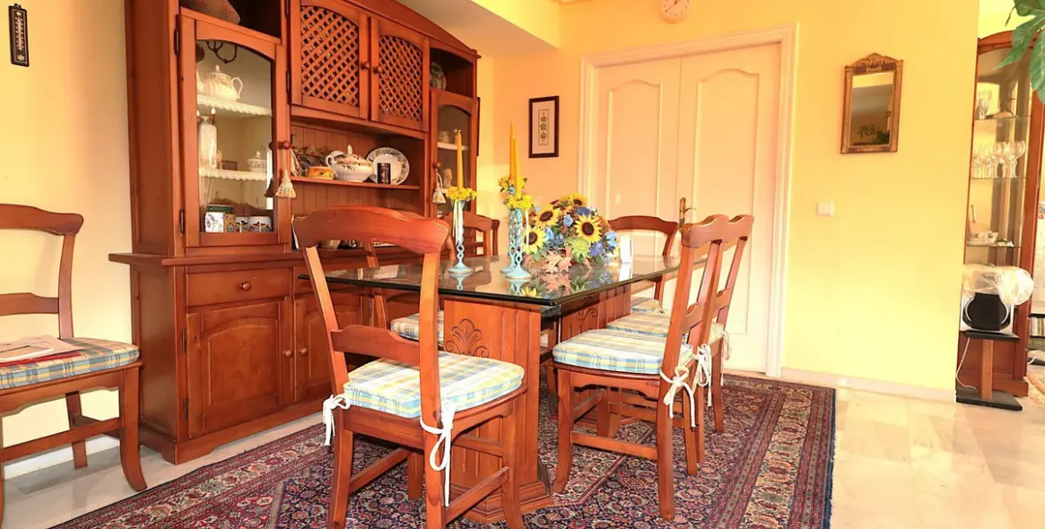 Sale of penthouse duplex in Bel Air 16