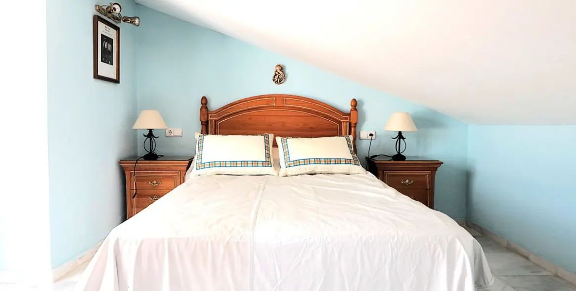 Sale of penthouse duplex in Bel Air 19