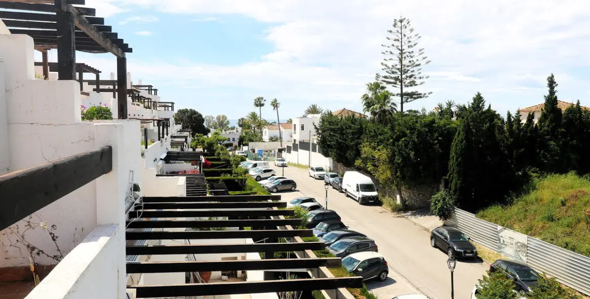 Sale of penthouse duplex in Bel Air 34